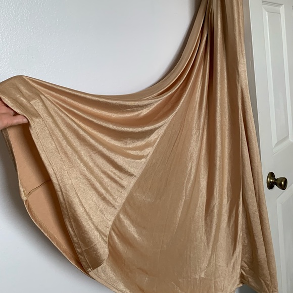 NWT ASOS DESIGN BANDEAU TUCK DRAPE MAXI DRESS IN GOLD - Picture 6 of 11